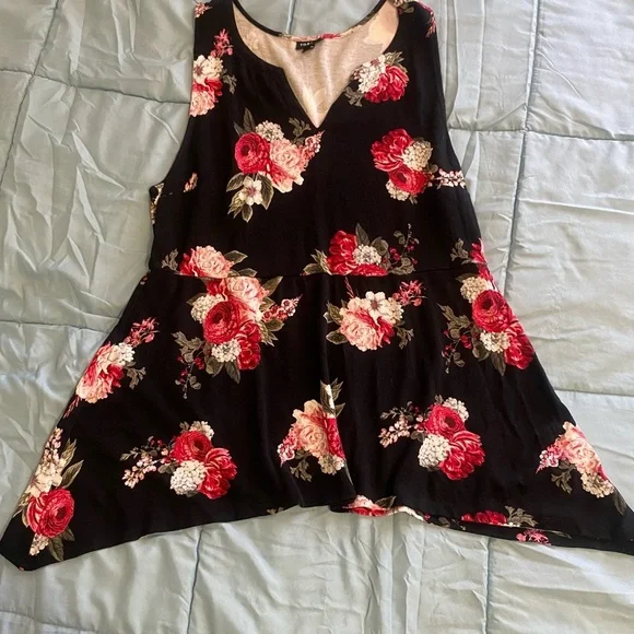 Torrid Multicolored Sleeveless Boxy Tank Top - Picture 8 of 8